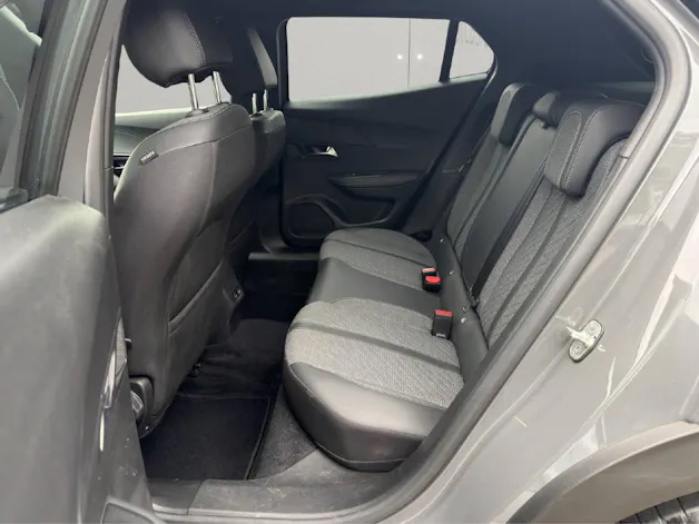 PEUGEOT 2008 e-Allure