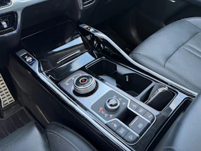 https://vehicle.imgix.net/4469322/a82ed920-32b0-422e-9596-baa992a82d75.jpg
