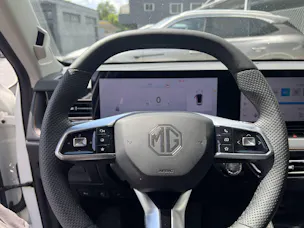MG HS 1.5 PHEV Luxury
