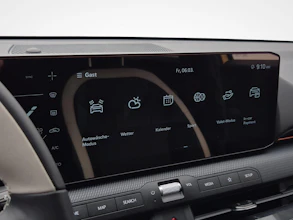 https://vehicle.imgix.net/4469350/21104390-3f72-4b16-a98d-0a1129ea560e.jpg