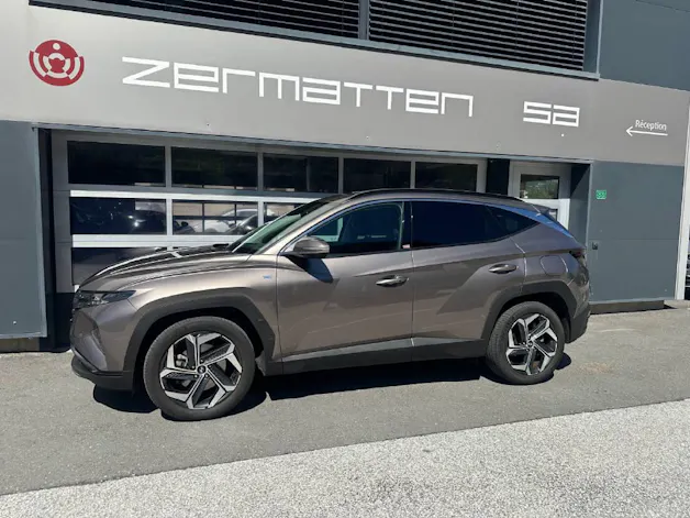 HYUNDAI Tucson 1.6 T-GDi Amplia 4WD (CH)