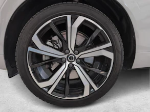 https://vehicle.imgix.net/4469369/0861dc62-de7e-449f-b8a0-91f8334944f8.jpg