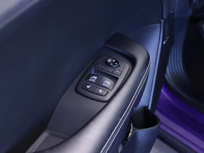https://vehicle.imgix.net/4469403/eb2cd9b4-390b-4161-9de8-aa923d4be2a7.JPG