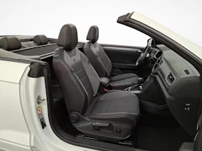 https://vehicle.imgix.net/4469444/3d728d37-8b53-4e32-b0ca-f0080ad6673e.jpg