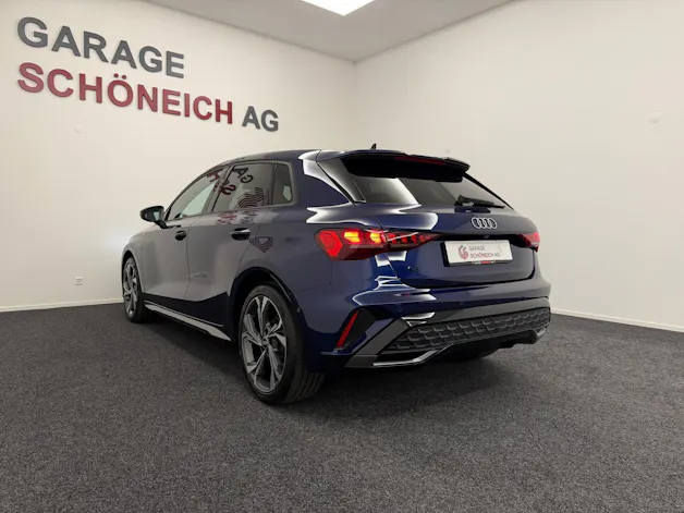 AUDI 1.5 TFSI S Line S-Tronic