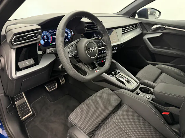 AUDI 1.5 TFSI S Line S-Tronic