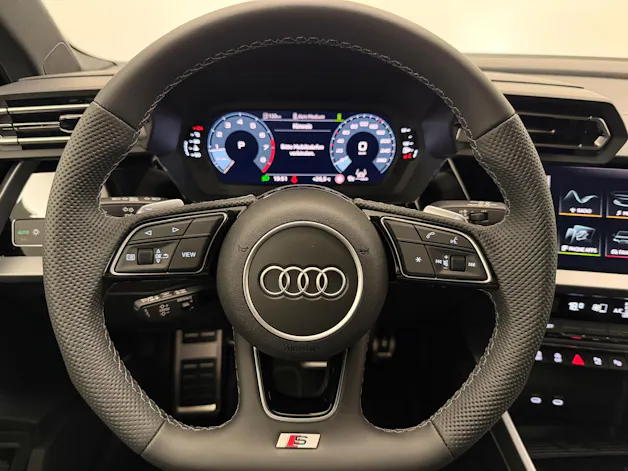 AUDI 1.5 TFSI S Line S-Tronic