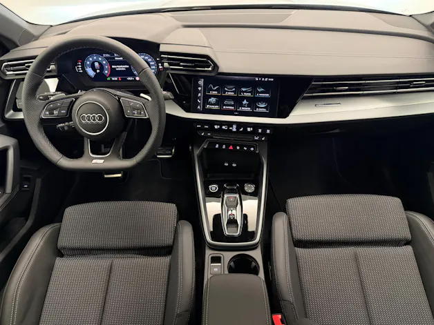 AUDI 1.5 TFSI S Line S-Tronic