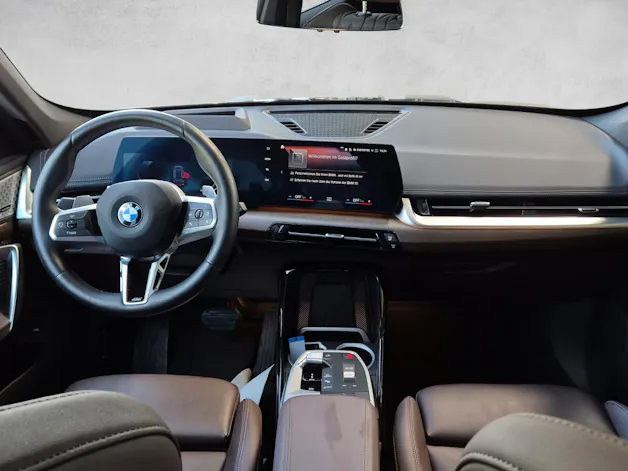 BMW X1 U11 23i xDrive paddles