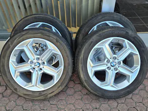 BMW X1 U11 23i xDrive paddles