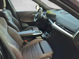 BMW X1 U11 23i xDrive paddles