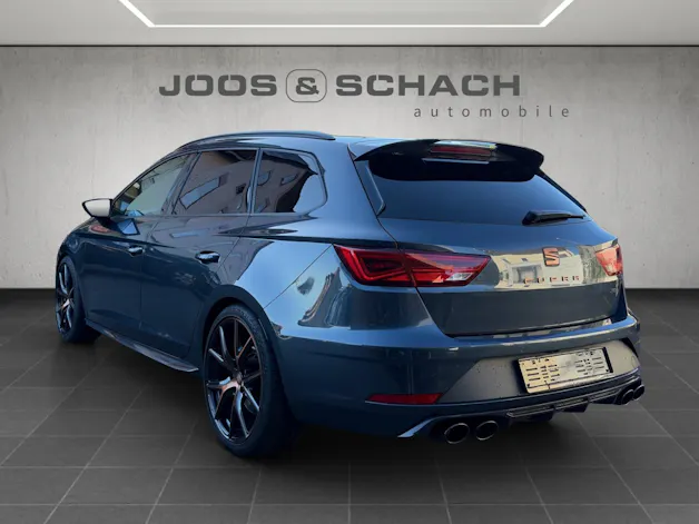 SEAT Leon ST 2.0 TSI 300 Cupra R 4Drive DSG