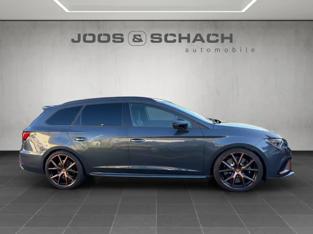 SEAT Leon ST 2.0 TSI 300 Cupra R 4Drive DSG