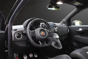 FIAT 695 Abarth 1.4 T-Jet 180 75 Anniversario