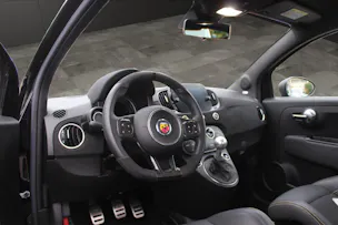 FIAT 695 Abarth 1.4 T-Jet 180 75 Anniversario