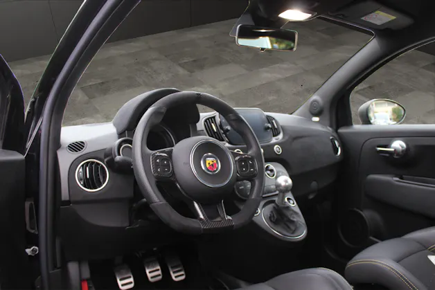 FIAT 695 Abarth 1.4 T-Jet 180 75 Anniversario