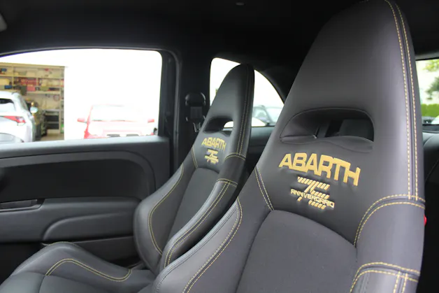 FIAT 695 Abarth 1.4 T-Jet 180 75 Anniversario