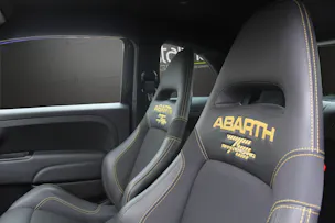 FIAT 695 Abarth 1.4 T-Jet 180 75 Anniversario