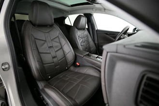 https://vehicle.imgix.net/4469636/317e803d-9311-4820-b302-13a6efcb3847.jpg