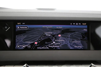 https://vehicle.imgix.net/4469636/dbb5f9fe-9ec0-4bf0-a6ba-967071457bd3.jpg
