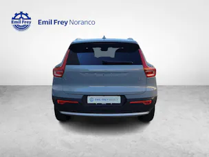 VOLVO XC40 2.0 B3 MH Core - Pneumatici invernali inclusi