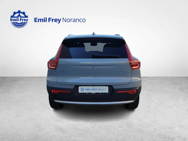 VOLVO XC40 2.0 B3 MH Core - Pneumatici invernali inclusi