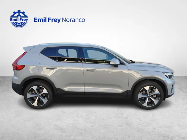 VOLVO XC40 2.0 B3 MH Core - Pneumatici invernali inclusi