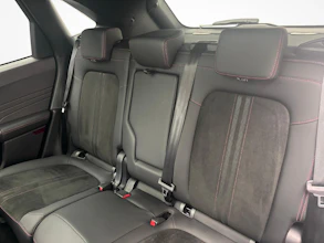 https://vehicle.imgix.net/4469655/09e01292-837c-42c5-942c-835b067fe80f.jpg