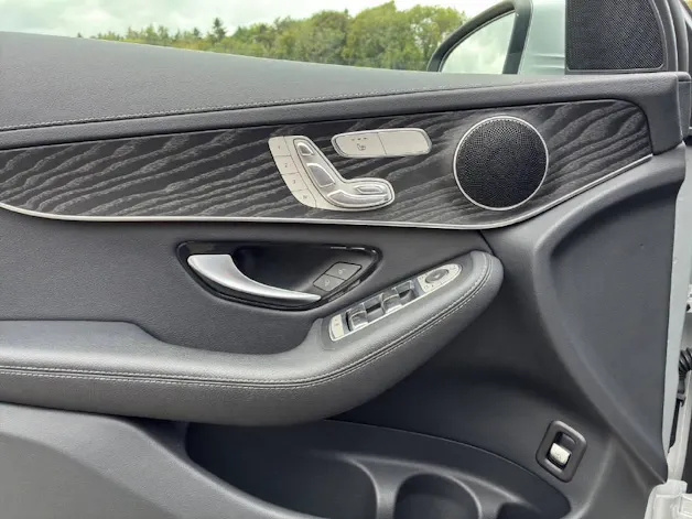MERCEDES-BENZ GLC 300 Exclusive 4Matic