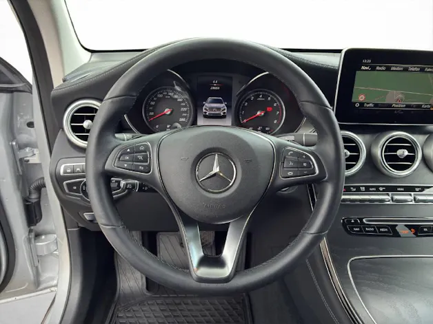 MERCEDES-BENZ GLC 300 Exclusive 4Matic