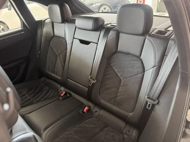 PORSCHE Macan 2.0