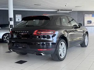 PORSCHE Macan 2.0