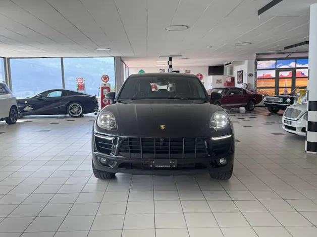 PORSCHE Macan 2.0