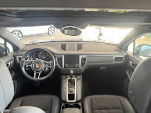 PORSCHE Macan 2.0