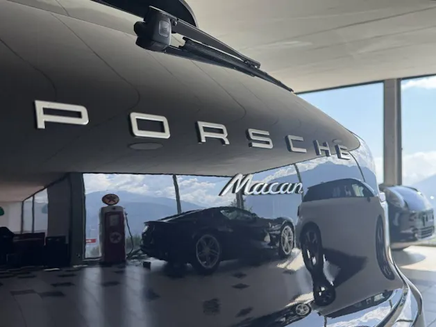 PORSCHE Macan 2.0