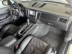 PORSCHE Macan 2.0