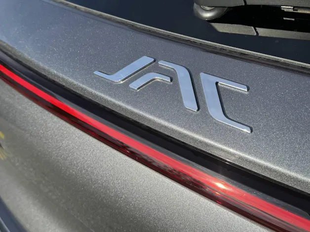 JAC JS6 1.5 PHEV