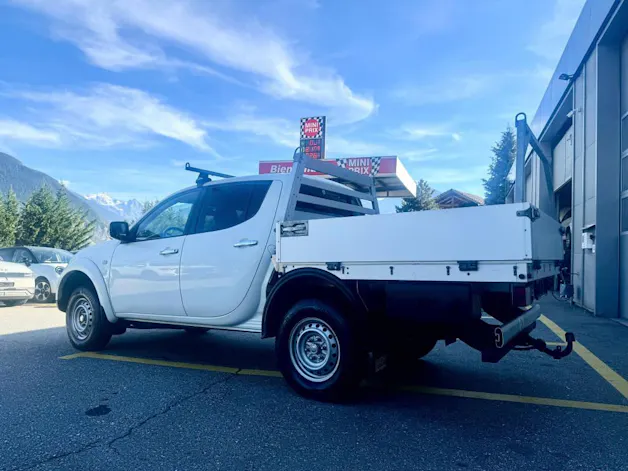 Mitsubishi L200 D-Cab pick-up 2.5 DID HP 178 4x4 Intense
