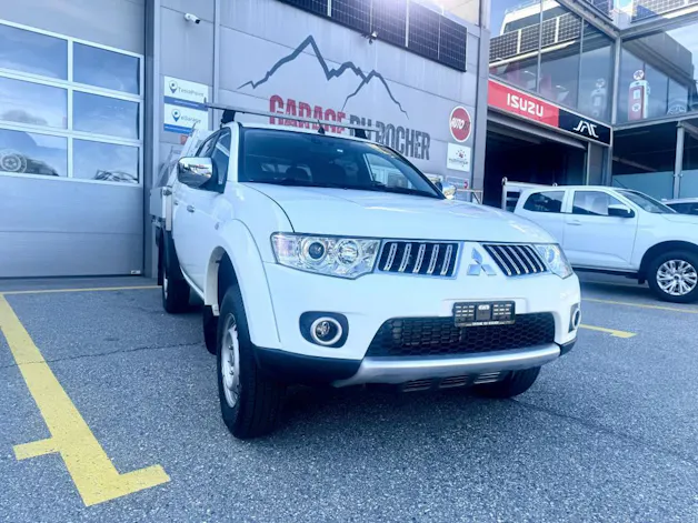 Mitsubishi L200 D-Cab pick-up 2.5 DID HP 178 4x4 Intense