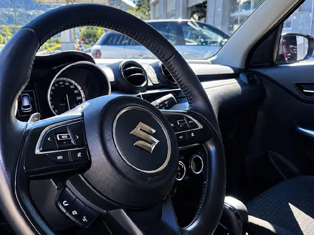Suzuki Swift 1.2 Compact Top Hybrid