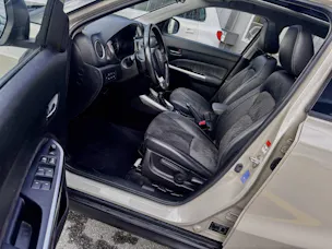 Suzuki Vitara 1.4 T Compact Top Hybrid 4x4
