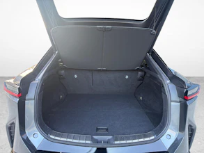 https://vehicle.imgix.net/4469764/9a2d95b0-3e09-489a-ad0d-b36013479345.jpg