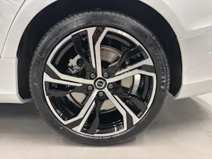 VOLVO V60 2.0 T6 TE Ultra Dark eAWD