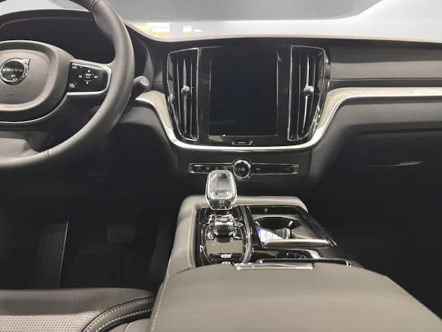VOLVO V60 2.0 T6 TE Ultra Dark eAWD