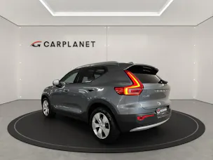 VOLVO XC40 2.0 T5 Momentum AWD