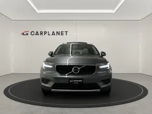 VOLVO XC40 2.0 T5 Momentum AWD