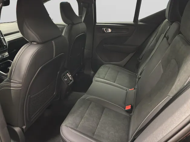 VOLVO EX40 Twin Black Edition AWD