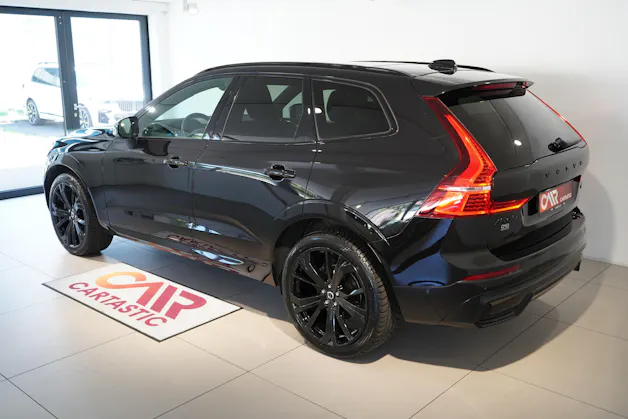 VOLVO XC60 2.0 B5 MH Ultra Black Edition AWD