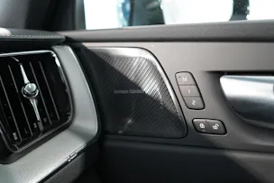 VOLVO XC60 2.0 B5 MH Ultra Black Edition AWD