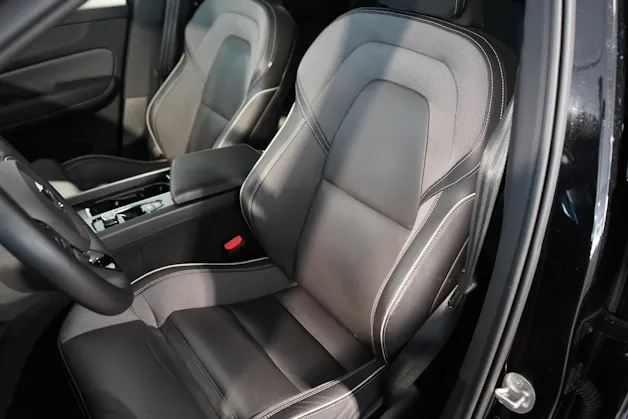 VOLVO XC60 2.0 B5 MH Ultra Black Edition AWD